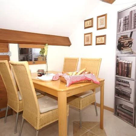 Dom wakacyjny Charming Holiday With Swimming Pool In Teilhet *