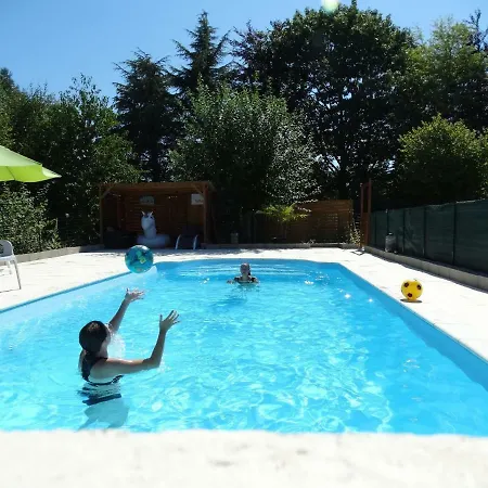 Charming Holiday With Swimming Pool In Teilhet Dom wakacyjny *
